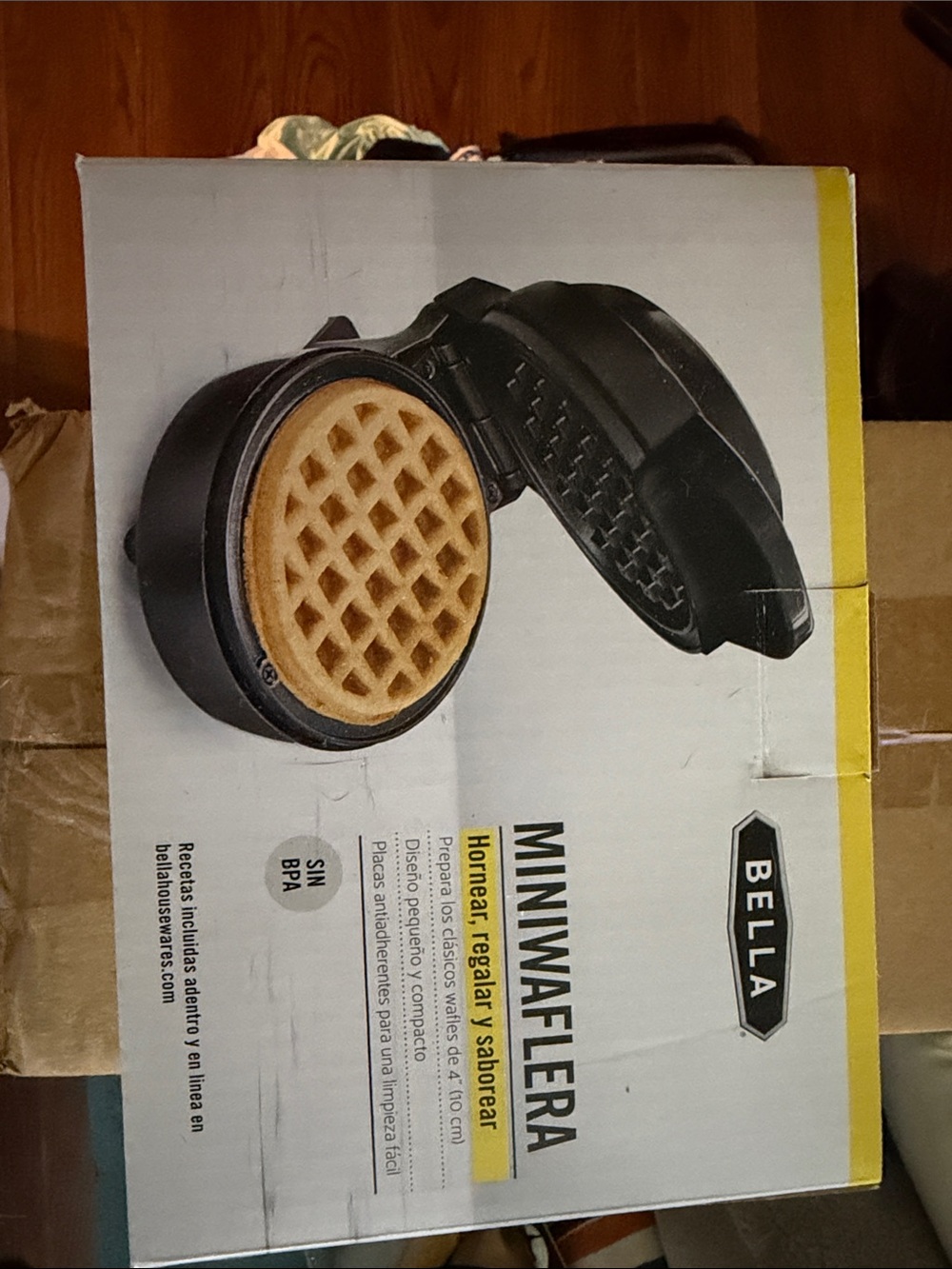 BELLA Mini Waffle Maker - Black with Golden Waffle